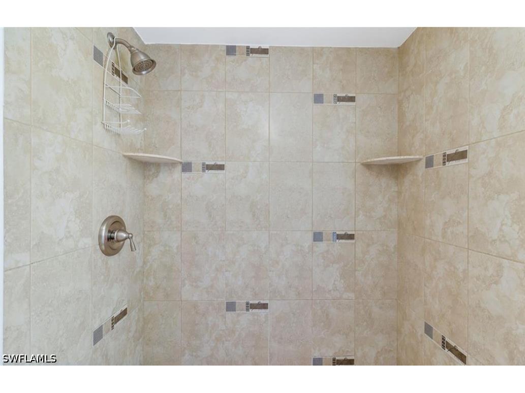 233 Palm Drive #233-1 Naples FL 34112 226012565 image6