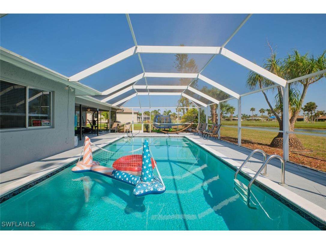 233 SE 10th Terrace Cape Coral FL 33990 225029010 image1