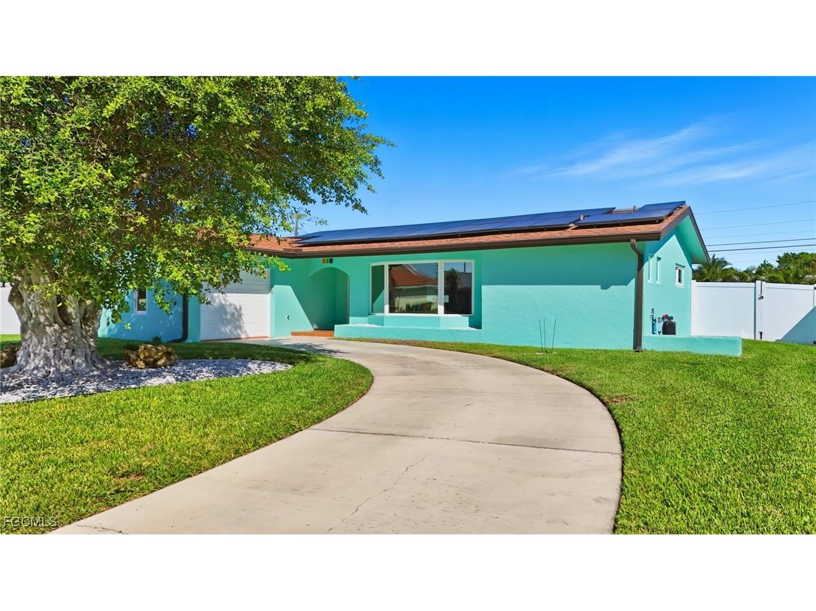 233 SE 47th Street Cape Coral FL 33904 2025016286 image1