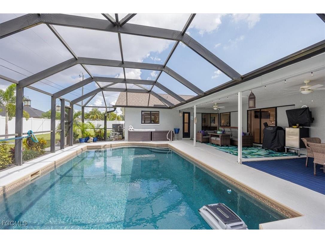 233 SW 19th Terrace Cape Coral FL 33991 2025015955 image14