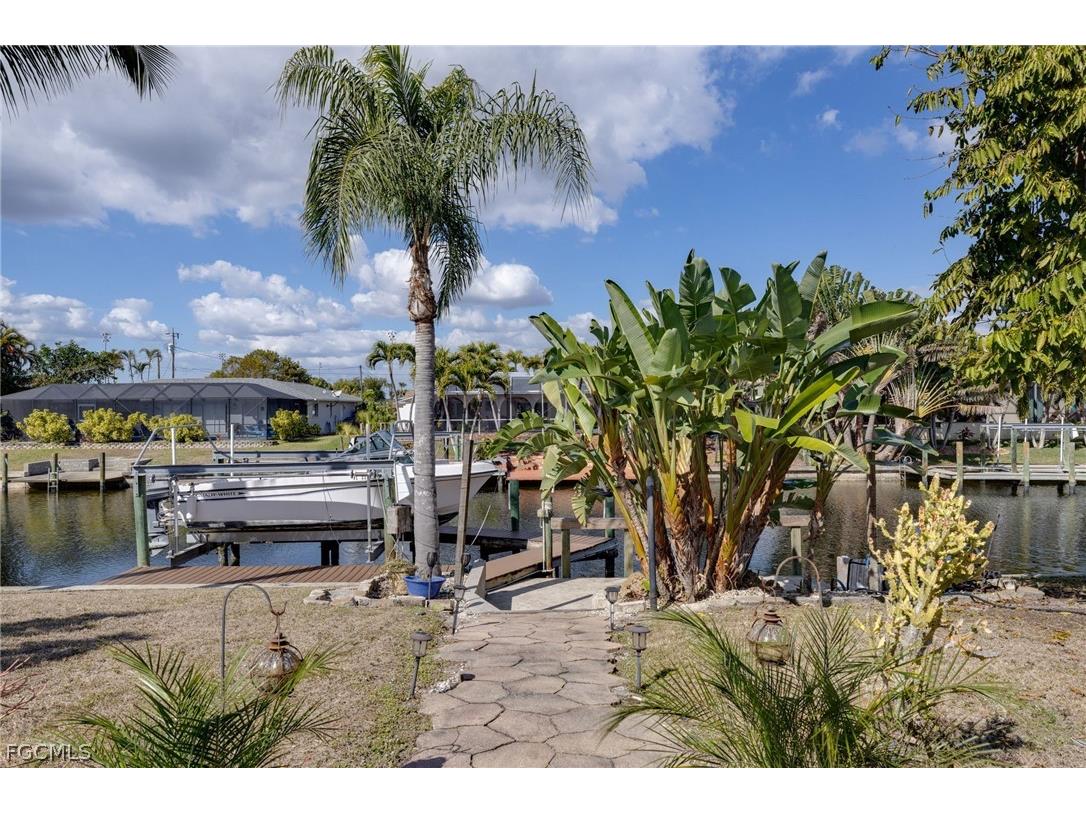233 SW 42nd Terrace Cape Coral FL 33914 2026008721 image4