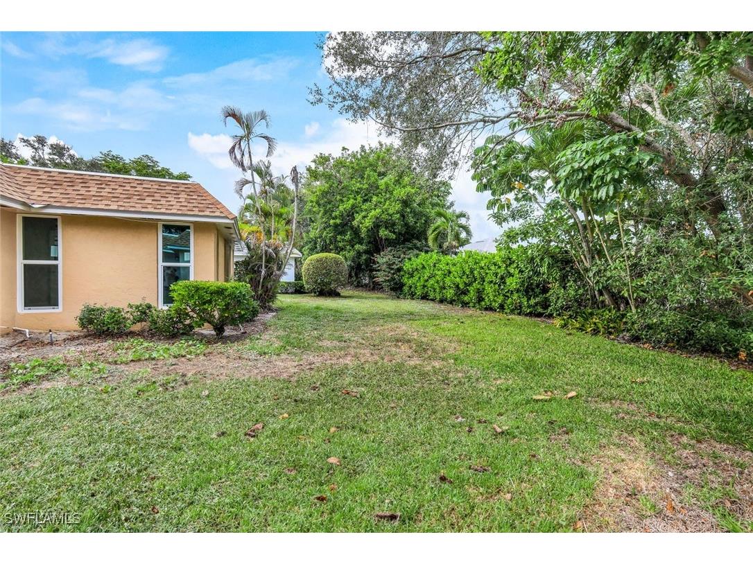 233 Yorkshire Court Naples FL 34112 225061837 image13