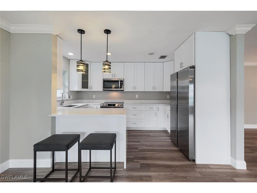 233 Yorkshire Court Naples FL 34112 225061837 image4