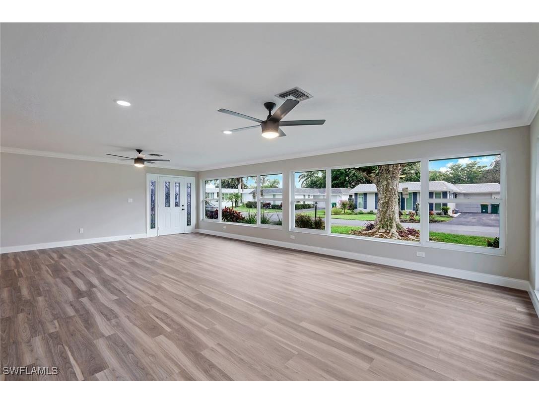 233 Yorkshire Court Naples FL 34112 225061837 image5