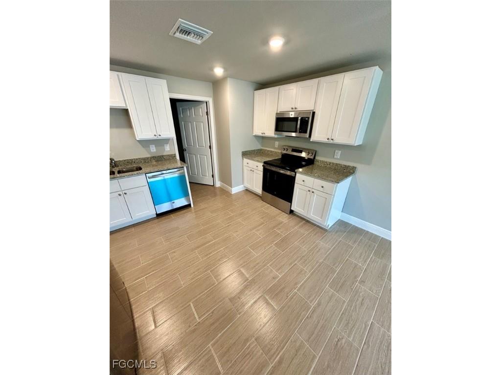 2330-2332 Hoople Street Fort Myers FL 33901 2026003211 image2