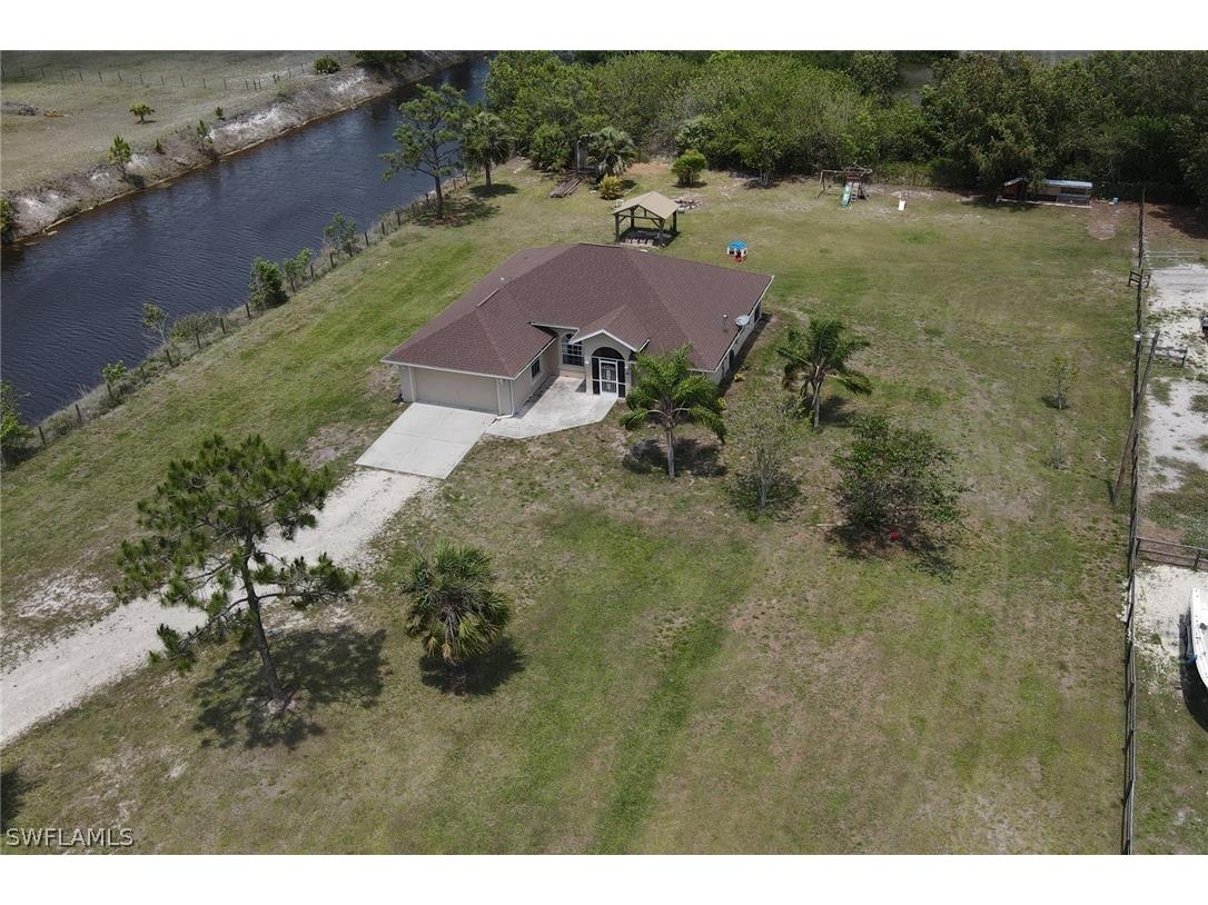 2330 45th Avenue NE Naples FL 34120 226009425 image1