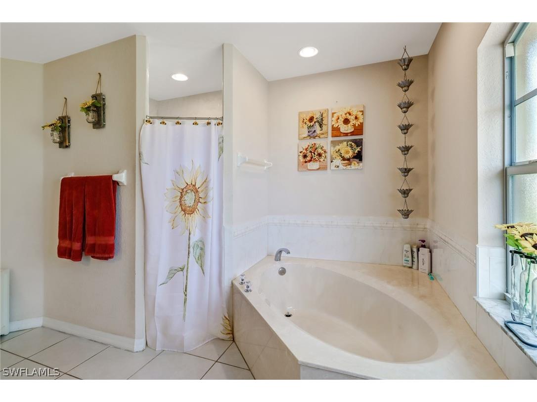 2330 45th Avenue NE Naples FL 34120 226009425 image16