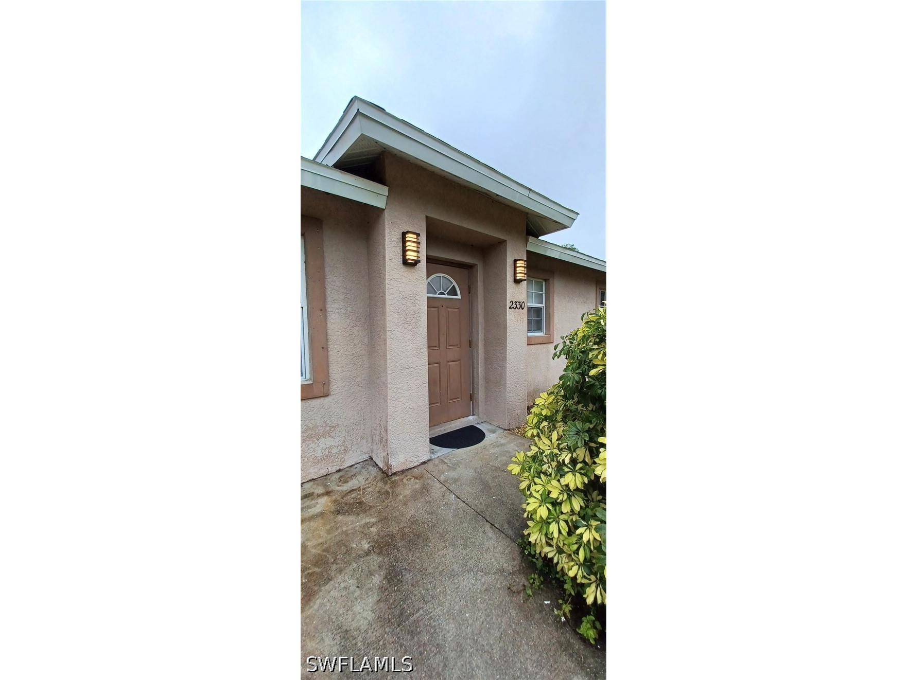 2330 Della Drive Naples FL 34117 226018132 image1