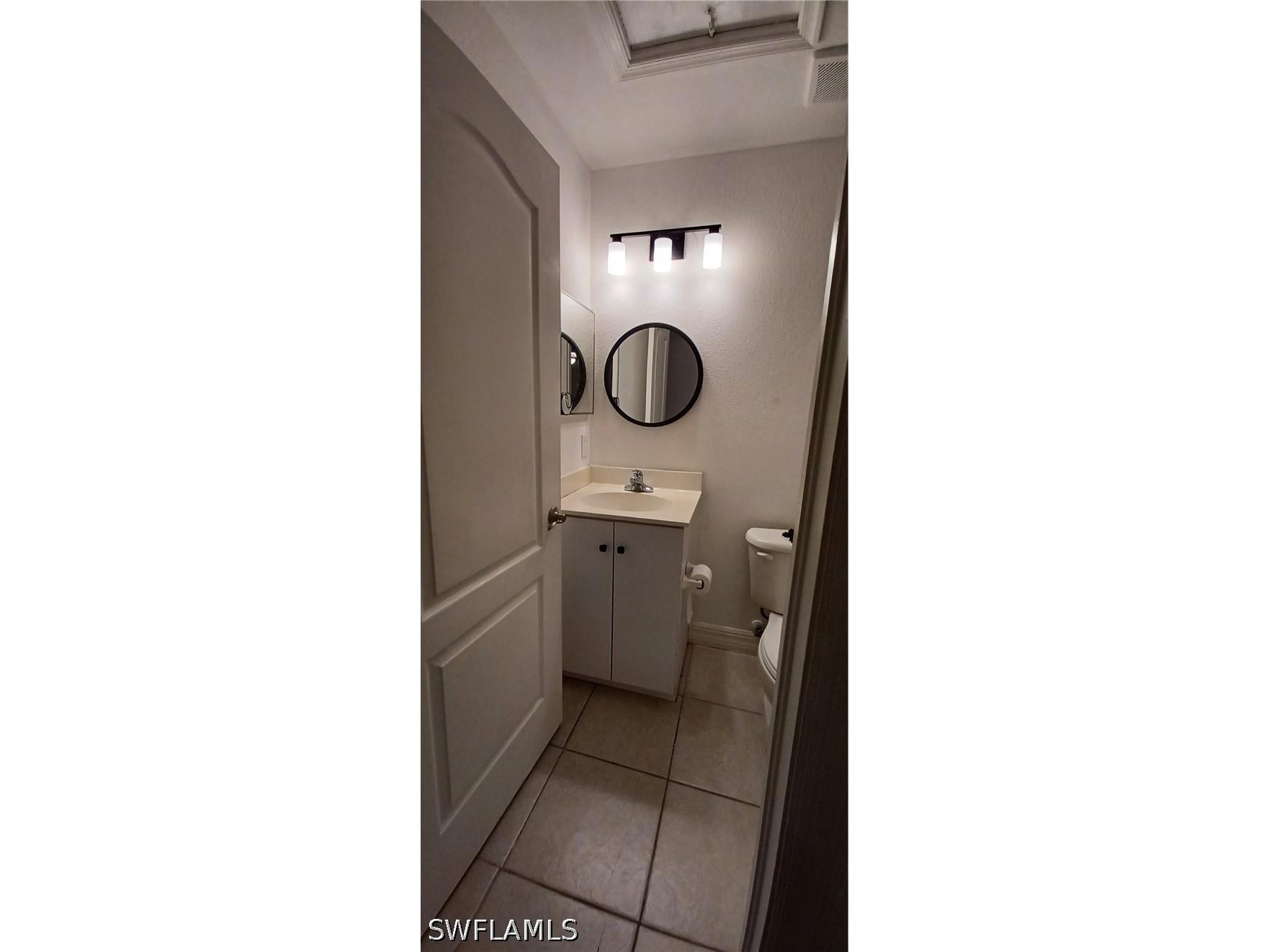 2330 Della Drive Naples FL 34117 226018132 image11