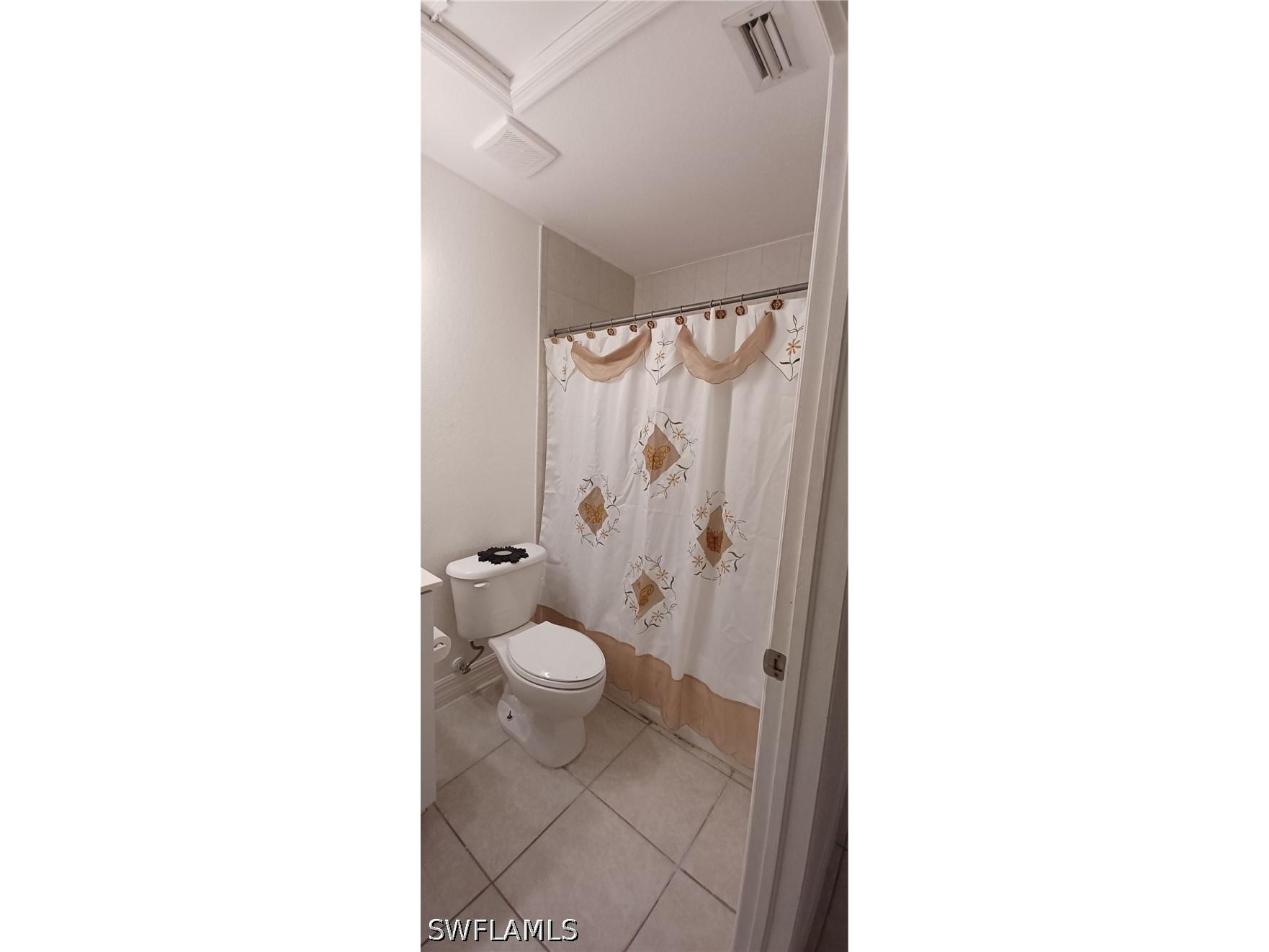 2330 Della Drive Naples FL 34117 226018132 image9