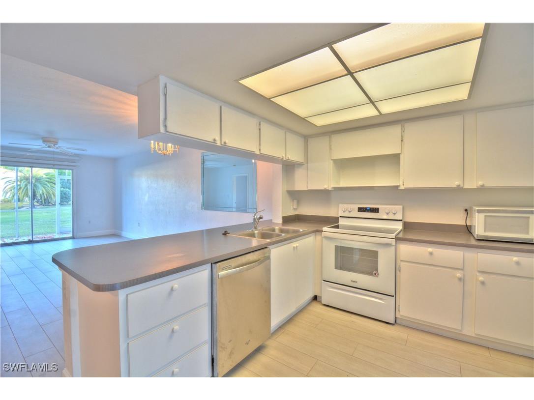 2330 Naples Trace Circle #9-903 Naples FL 34109 226005628 image3