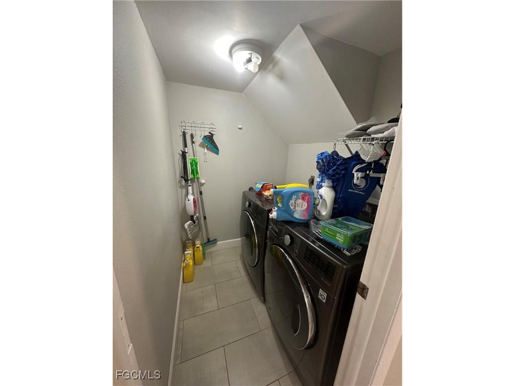 2330 SE 8th Terrace Cape Coral FL 33990 2025021641 image19