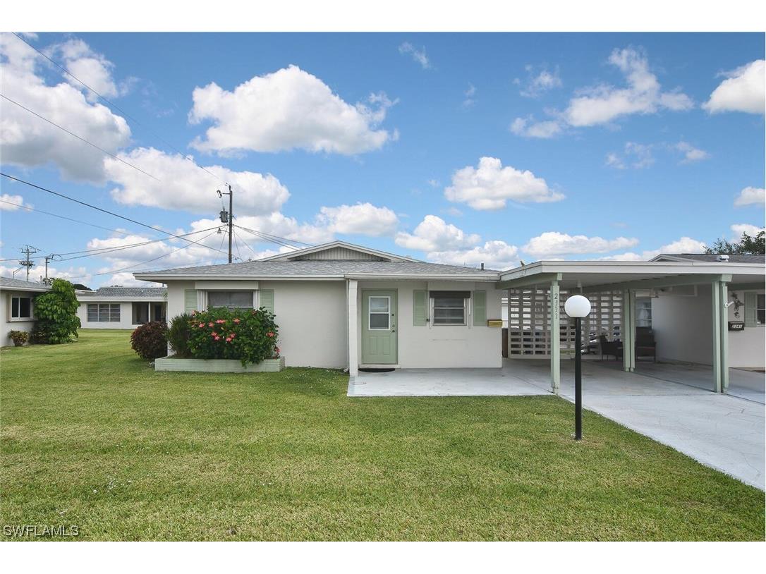 2331 Jacaranda Court Lehigh Acres FL 33936 223073098 image1