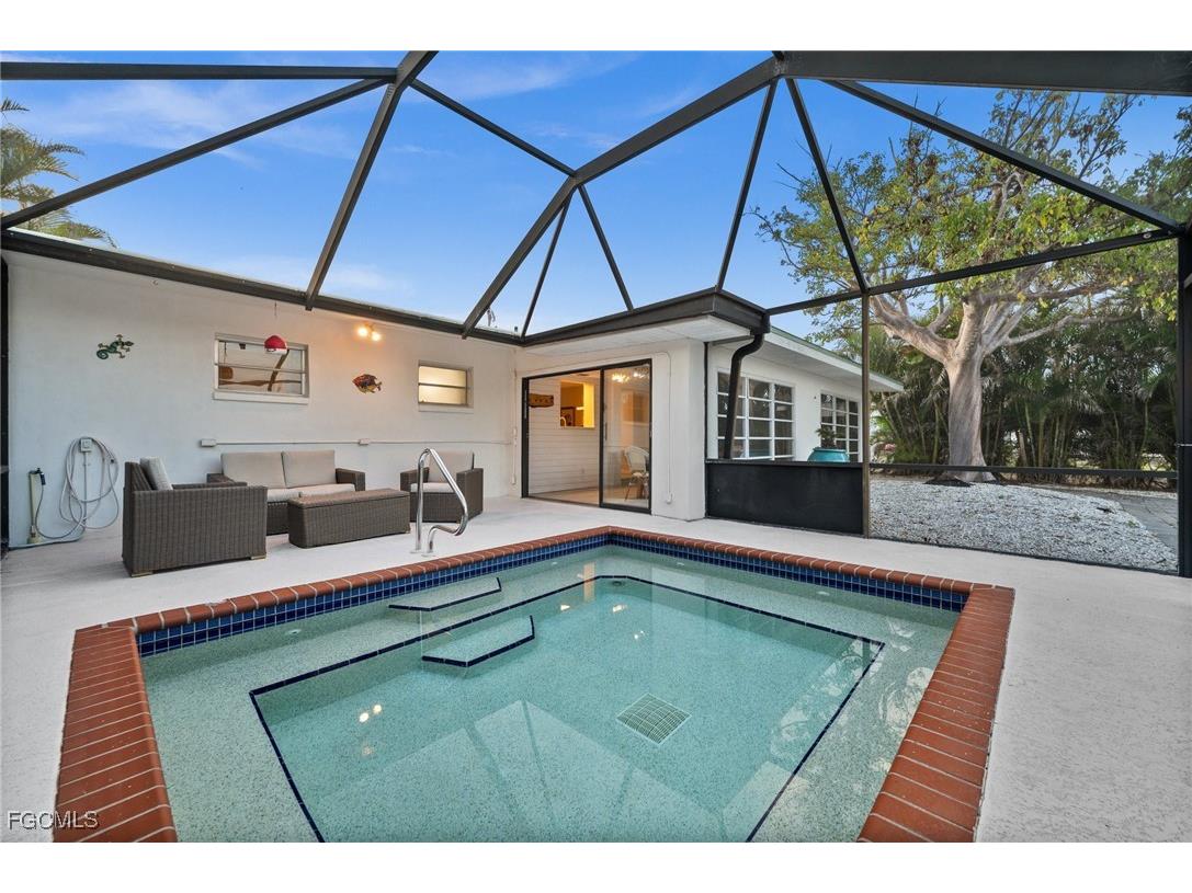 2331 Lemon Street Saint James City FL 33956 2025012565 image15