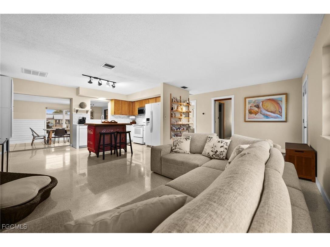 2331 Lemon Street Saint James City FL 33956 2025012565 image3