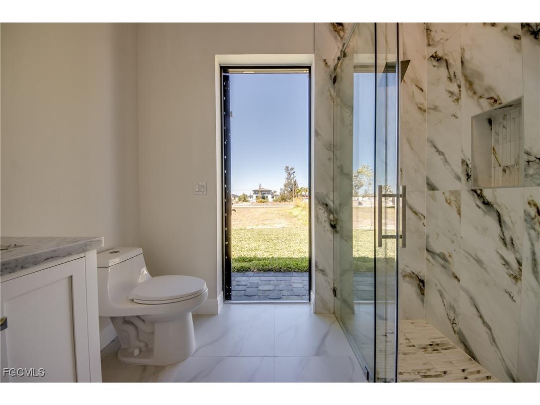 2332 NW 35th Place Cape Coral FL 33993 2025019244 image25