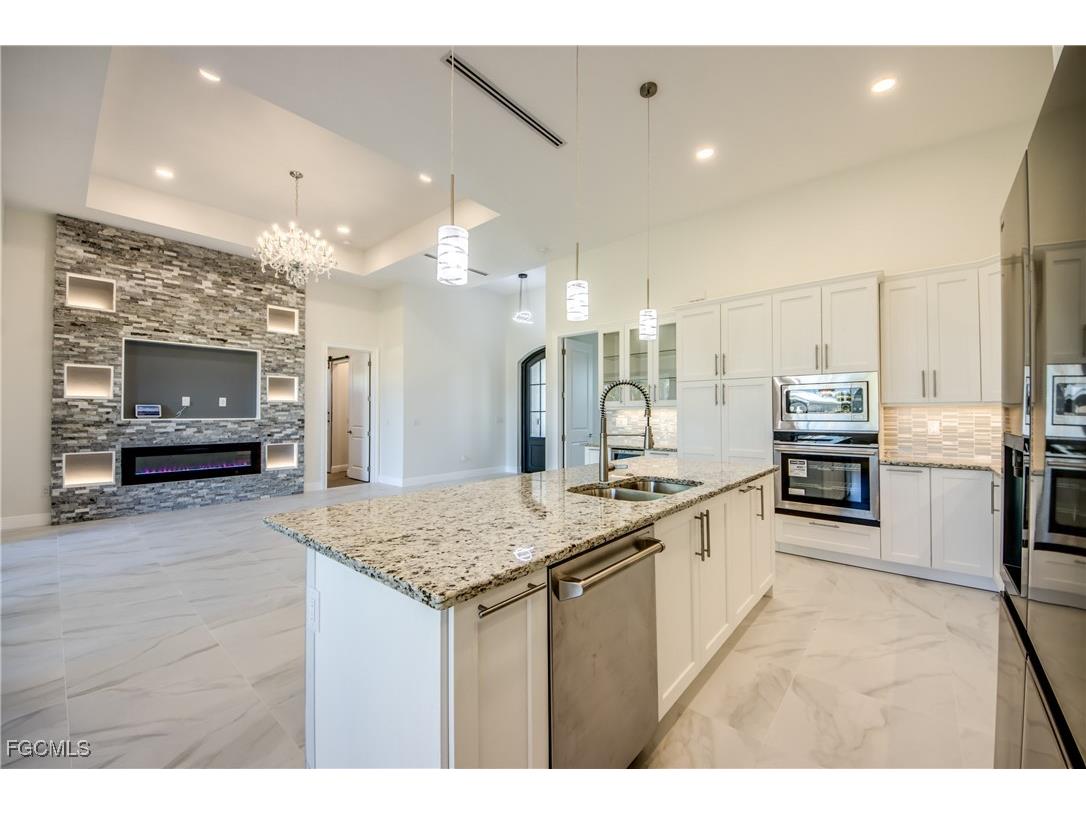 2332 NW 35th Place Cape Coral FL 33993 2025019244 image7