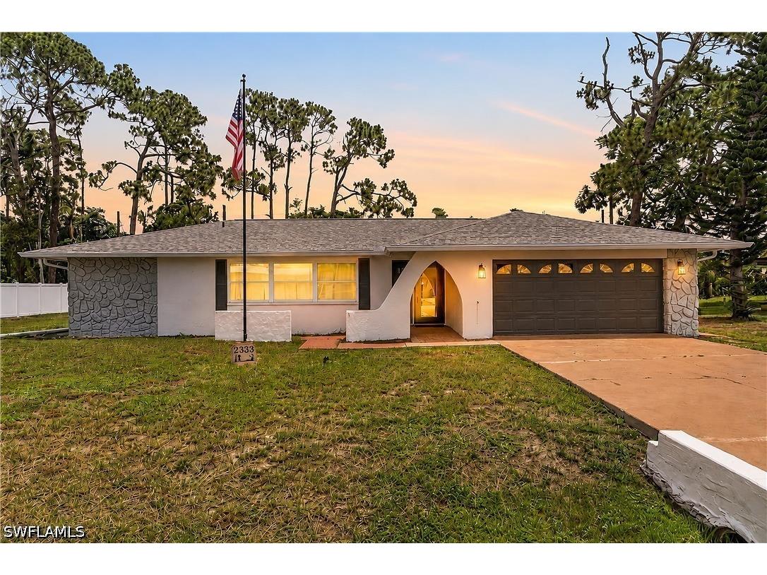 2333 Dover Avenue Fort Myers FL 33907 226022583 image1