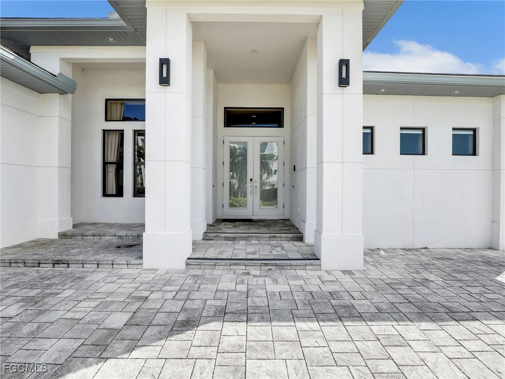 2333 SW 21st Avenue Cape Coral FL 33991 2025018118 image2