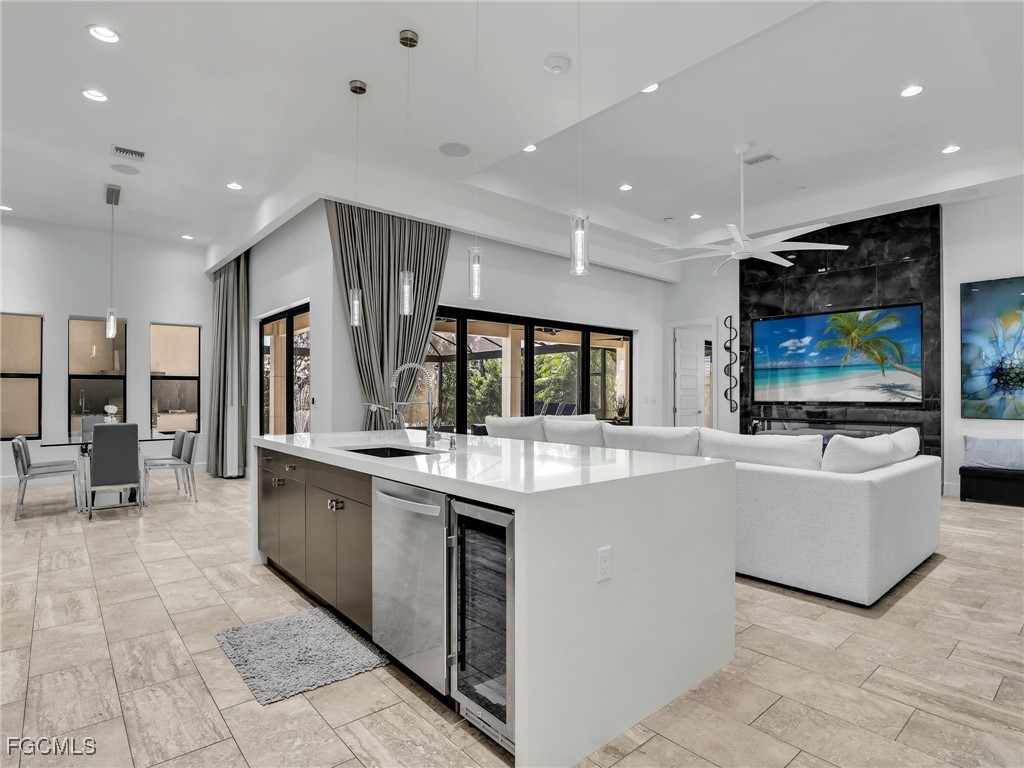 2333 SW 21st Avenue Cape Coral FL 33991 2025018118 image3