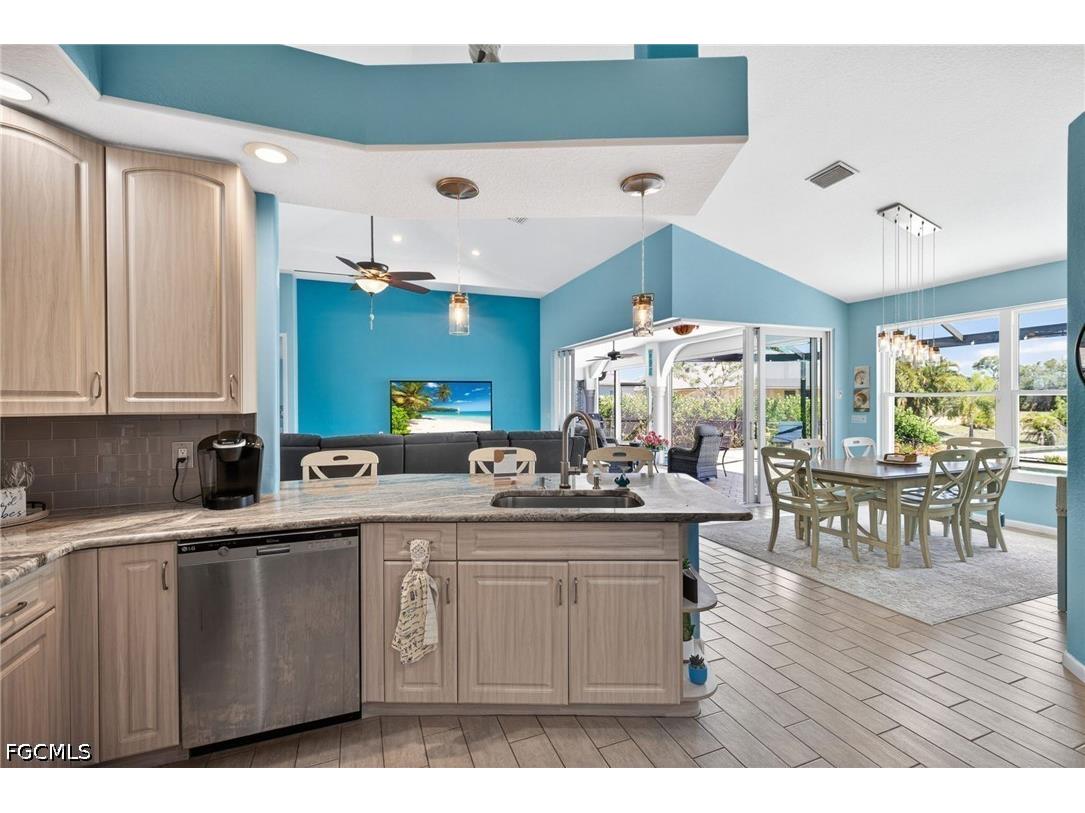 2334 SW Trafalgar Parkway Cape Coral FL 33991 2026021732 image16