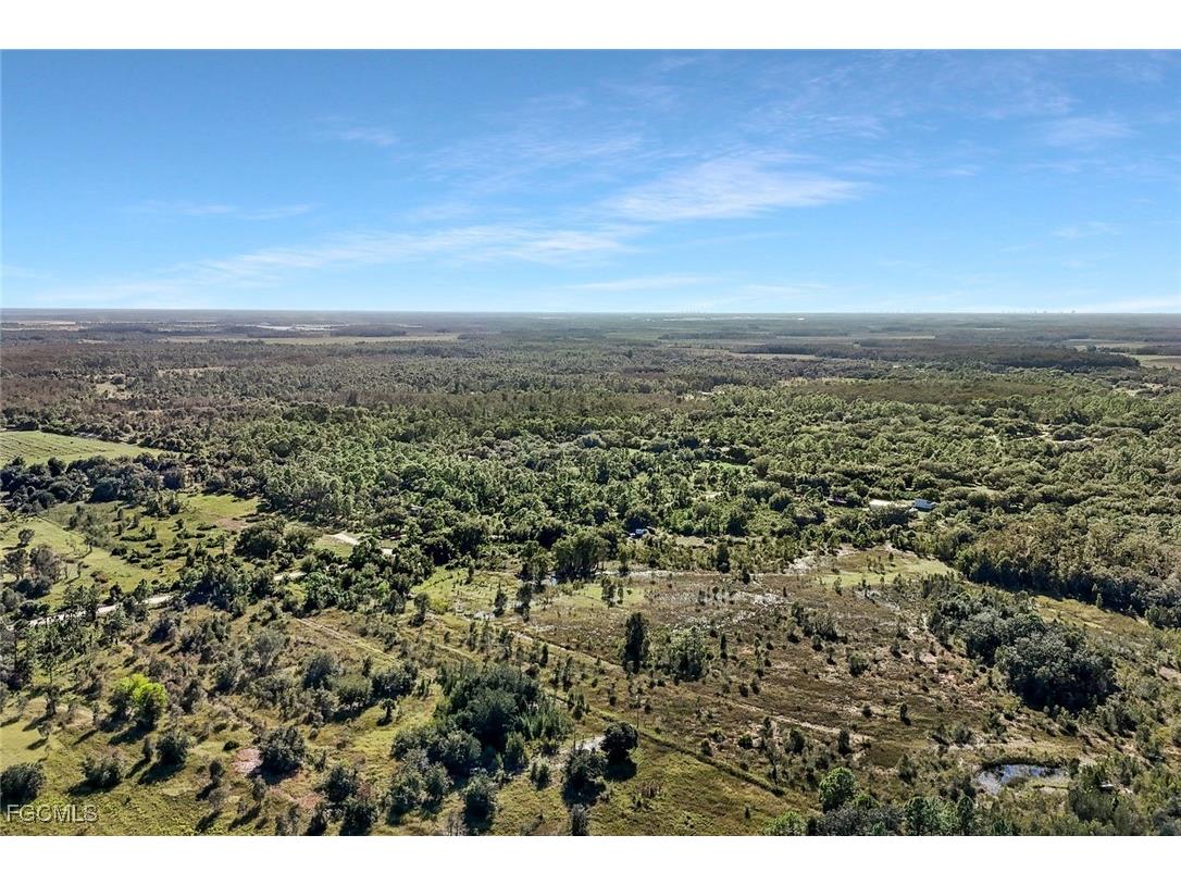 23345 Tinas Lane Fort Myers FL 33913 2025018796 image4