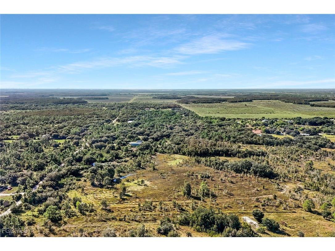 23345 Tinas Lane Fort Myers FL 33913 2025018796 image5