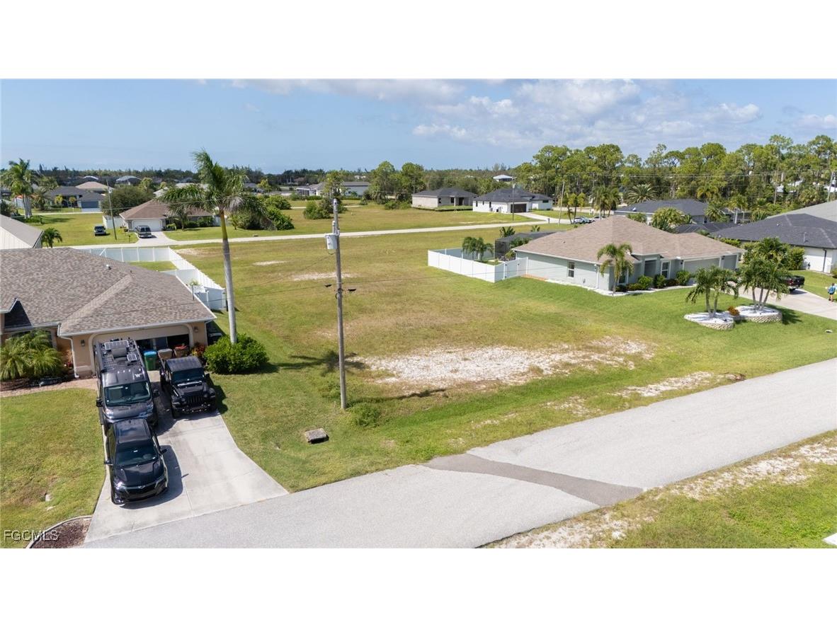 2336 NW 35th Avenue Cape Coral FL 33993 2025013382 image1
