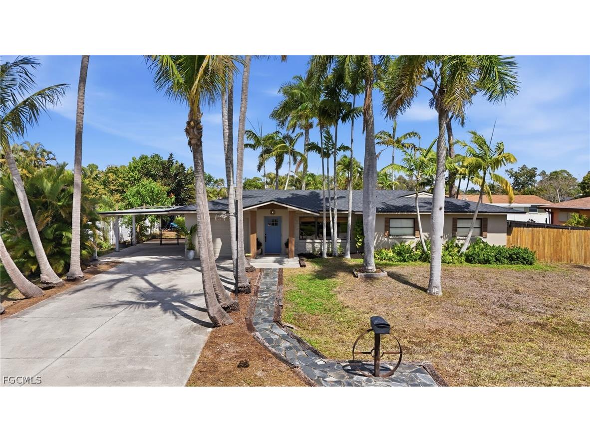 2337 Jasper Avenue Fort Myers FL 33907 2026012260 image1