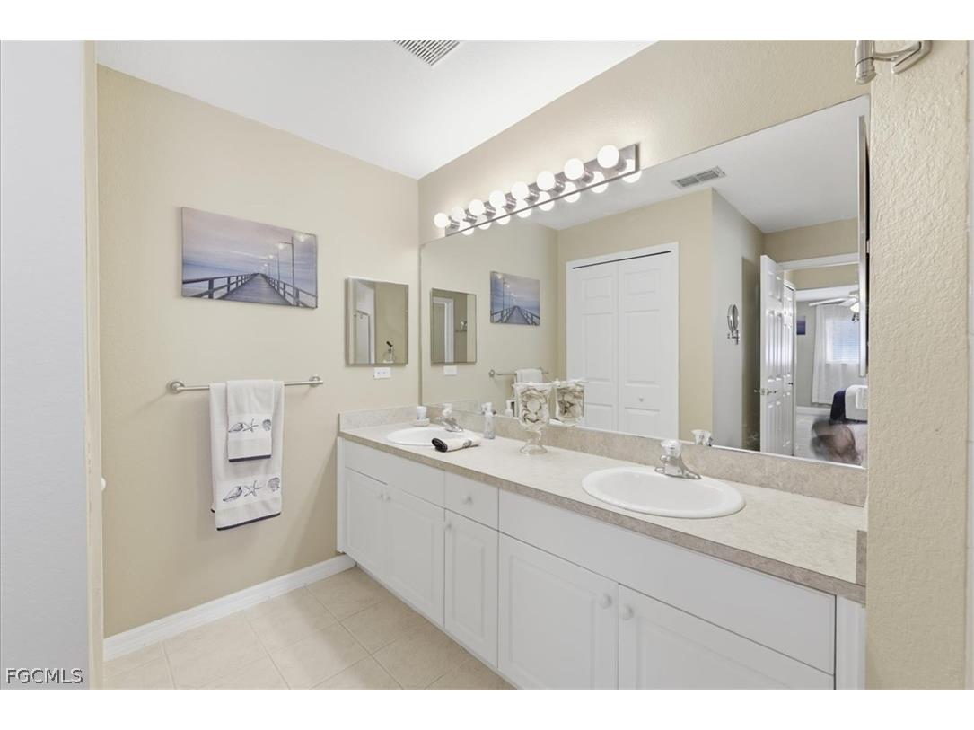 2337 NW 38th Place Cape Coral FL 33993 2026011810 image16