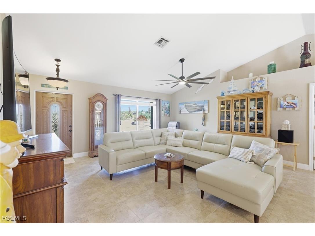 2337 NW 38th Place Cape Coral FL 33993 2026011810 image4
