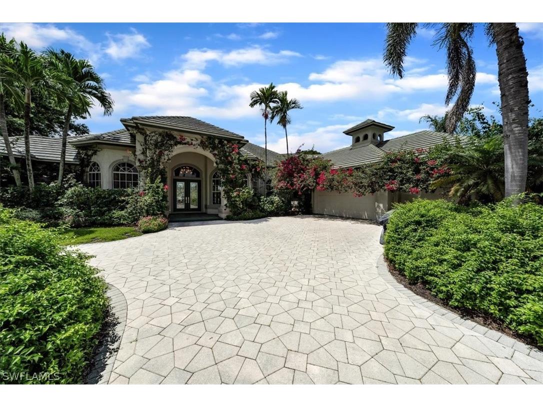 2339 Alexander Palm Drive Naples FL 34105 225066978 image1