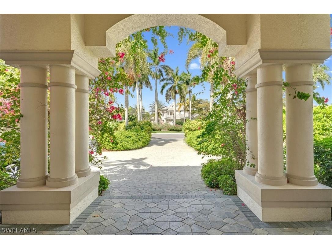 2339 Alexander Palm Drive Naples FL 34105 225066978 image3