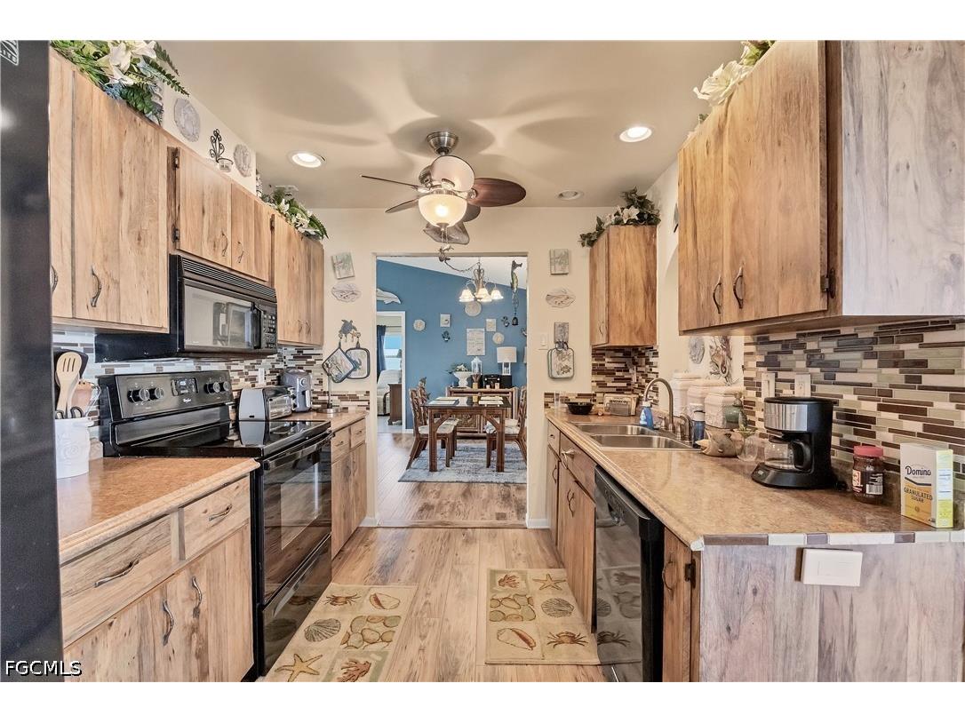 2339 Lake View Boulevard Port Charlotte FL 33948 2026025053 image11