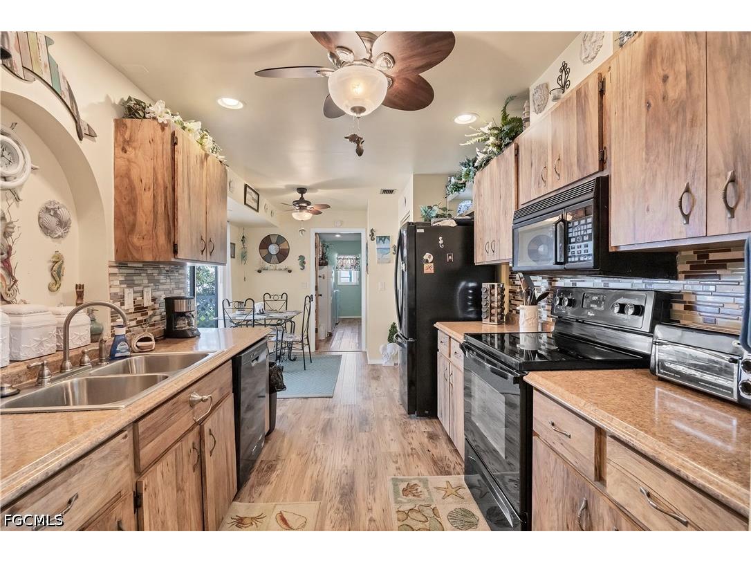 2339 Lake View Boulevard Port Charlotte FL 33948 2026025053 image12