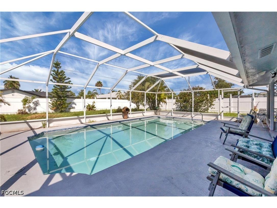 2339 Lake View Boulevard Port Charlotte FL 33948 2026025053 image2