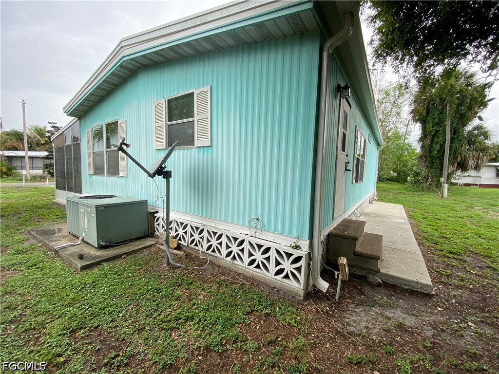 234 Lamplighter Lane North Fort Myers FL 33917 2026024820 image23