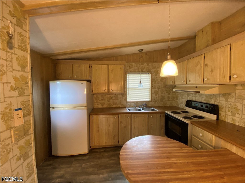 234 Lamplighter Lane North Fort Myers FL 33917 2026024820 image9