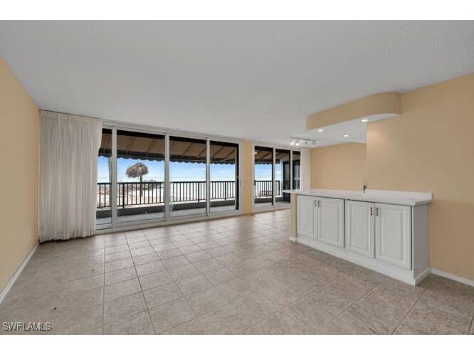 2340 Gulf Shore Boulevard N #108 Naples FL 34103 225009987 image5