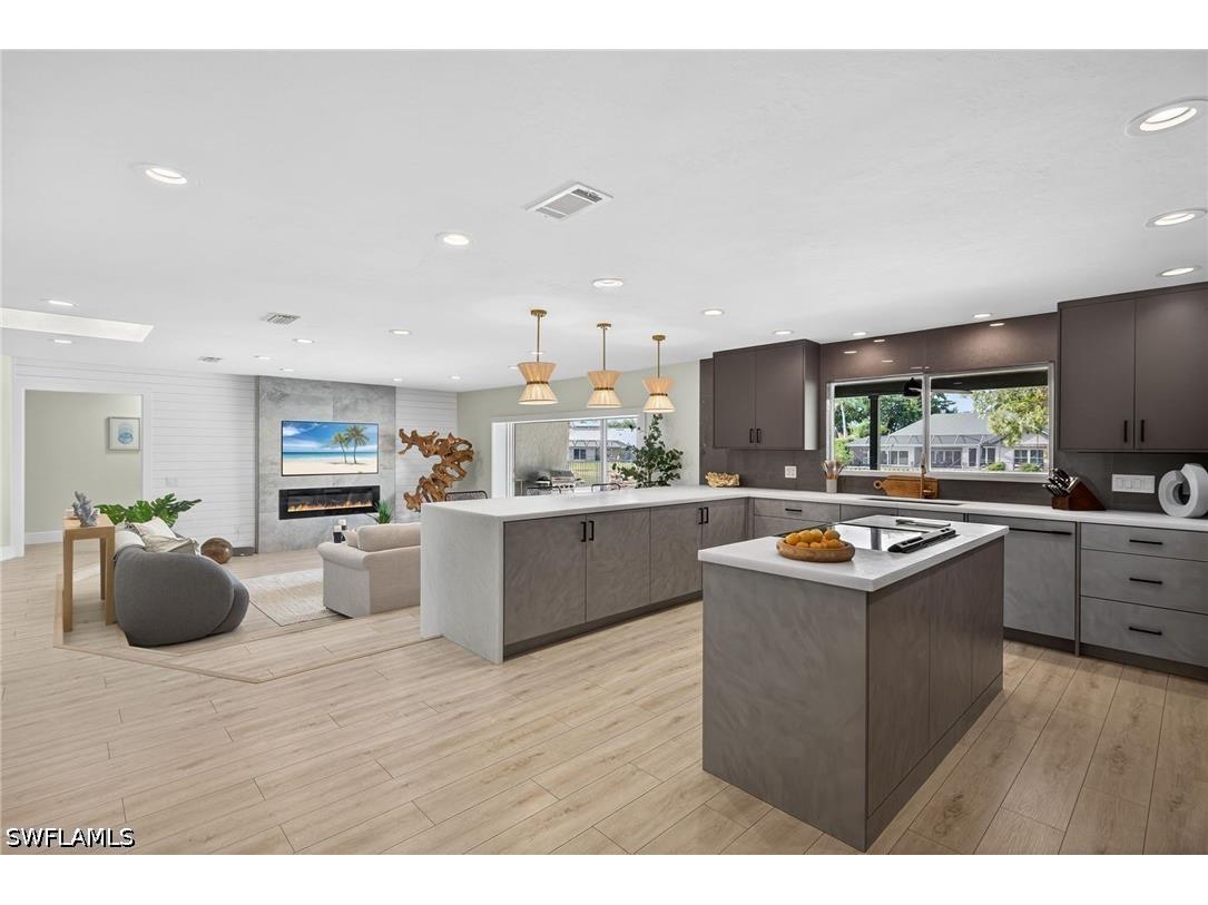 2341 Mayfield Court #8 Naples FL 34105 226027183 image12