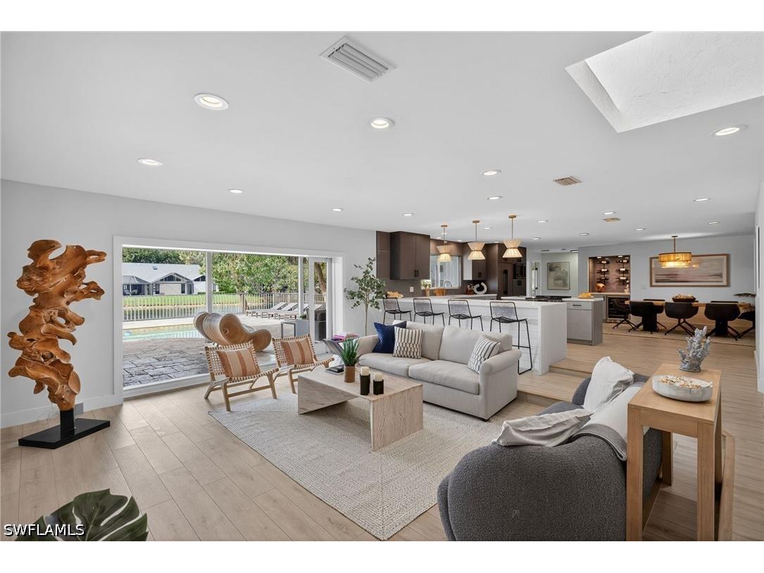 2341 Mayfield Court #8 Naples FL 34105 226027183 image4