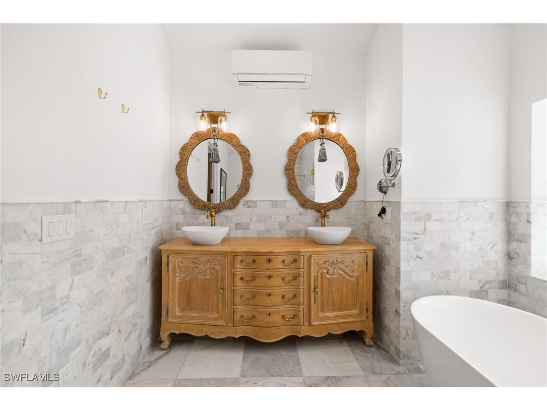 2348 Florida Avenue Naples FL 34112 225078705 image18