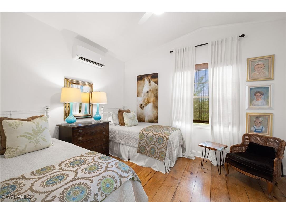 2348 Florida Avenue Naples FL 34112 225078705 image25