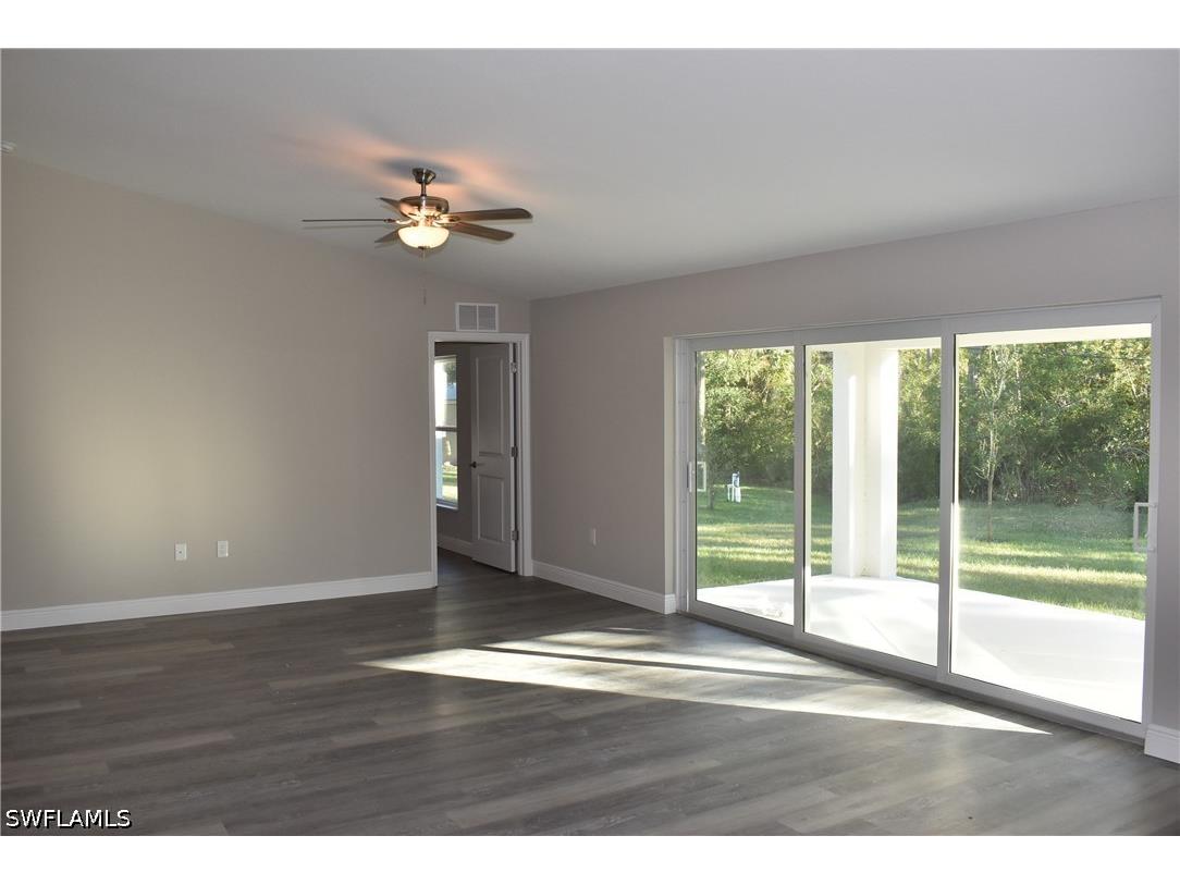 23493 Branch Avenue Port Charlotte FL 33980 226022506 image10