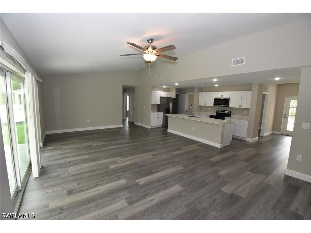 23493 Branch Avenue Port Charlotte FL 33980 226022506 image4