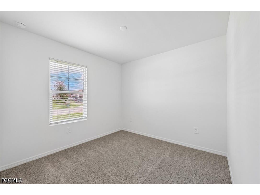 235 Lakeside Breeze Way Lehigh Acres FL 33936 2026027804 image8