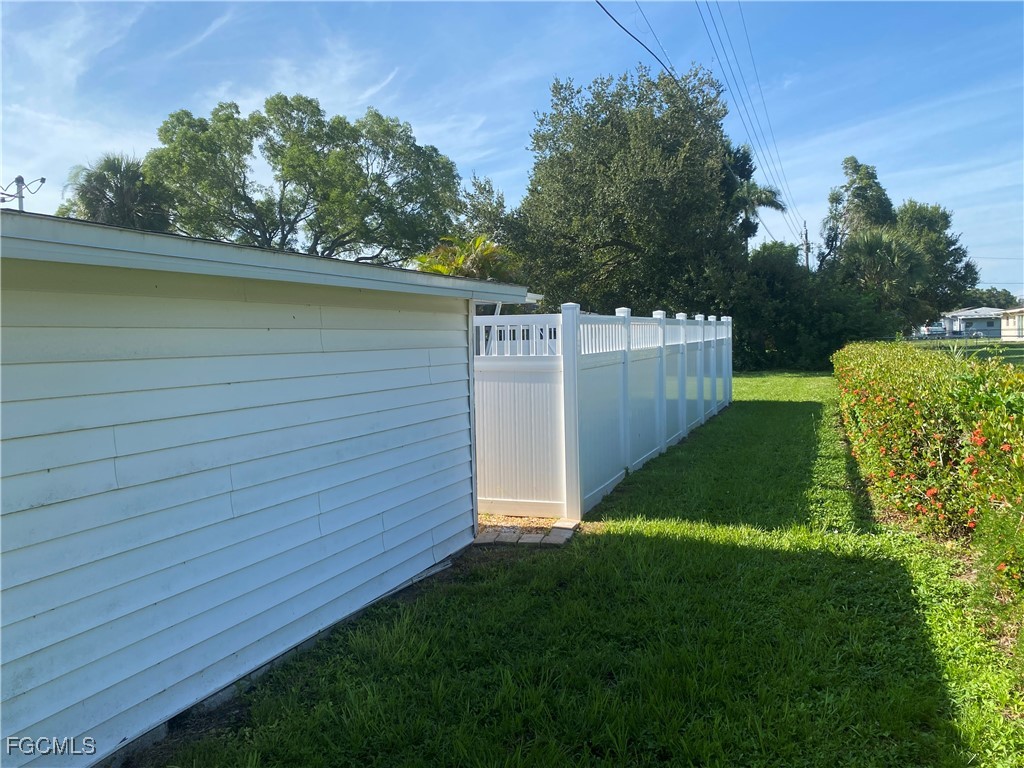 235 Maine Avenue Fort Myers FL 33905 2025002668 image11