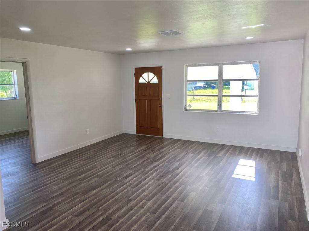 235 Maine Avenue Fort Myers FL 33905 2025002668 image19