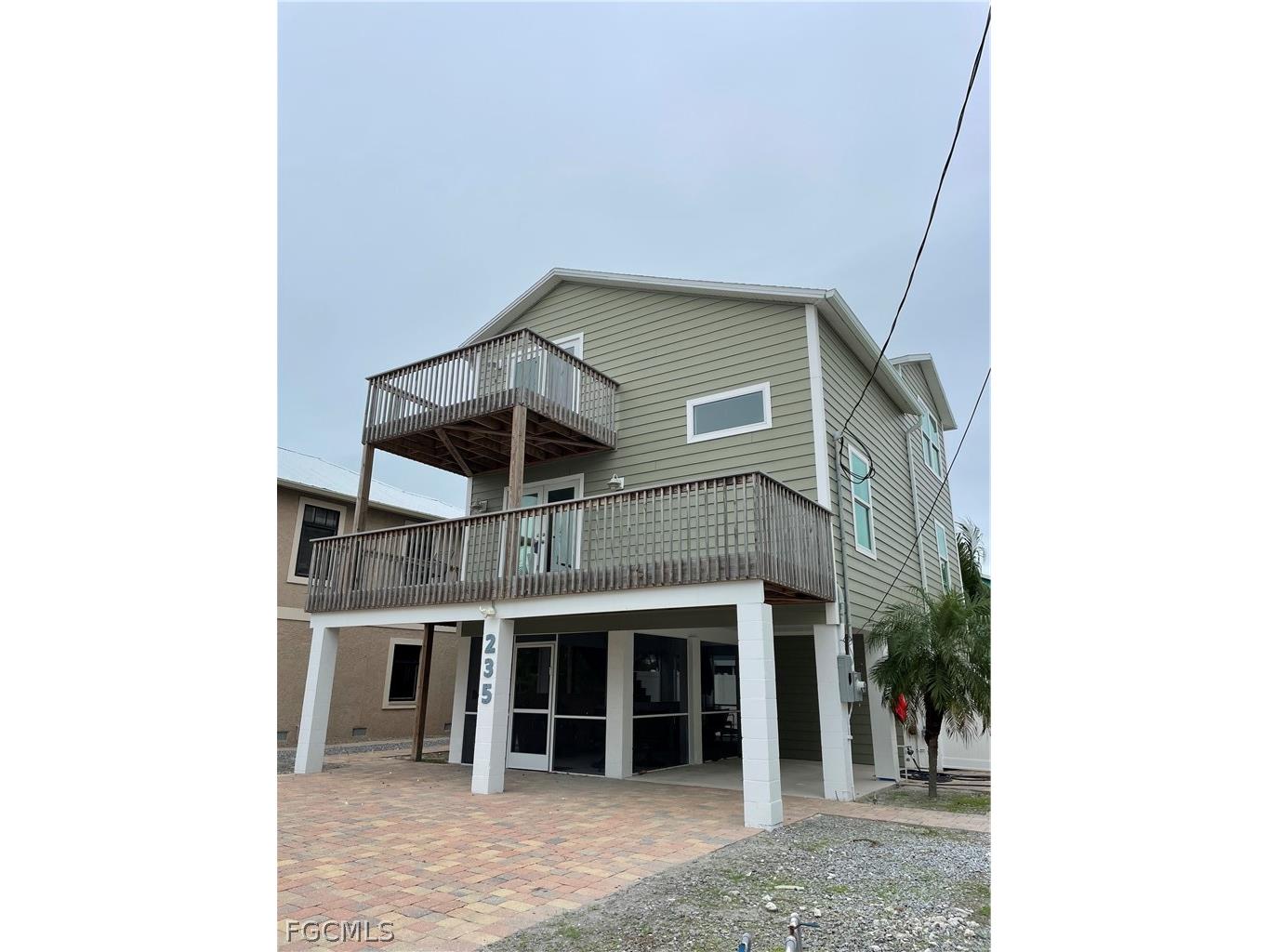 235 Miramar Street Fort Myers Beach FL 33931 2026011976 image1