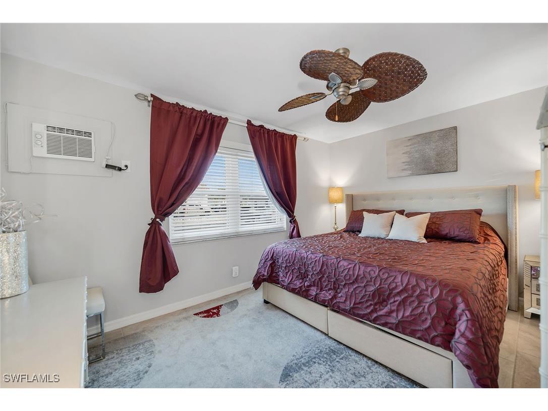 235 Seaview Court #B2 Marco Island FL 34145 226003386 image16